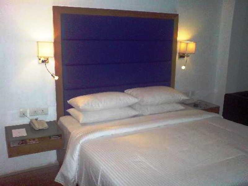 Peerless Hotel Hyderabad Eksteriør bilde