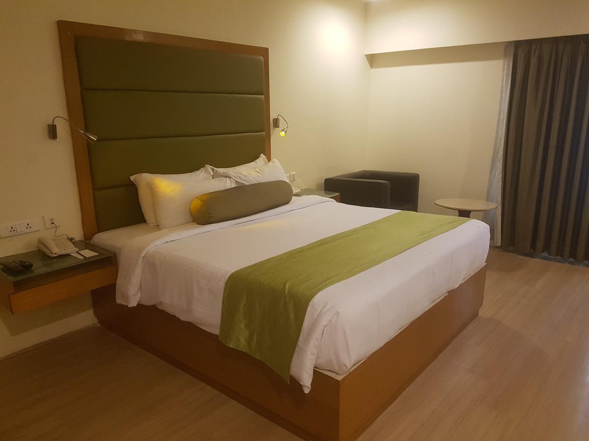 Peerless Hotel Hyderabad Eksteriør bilde