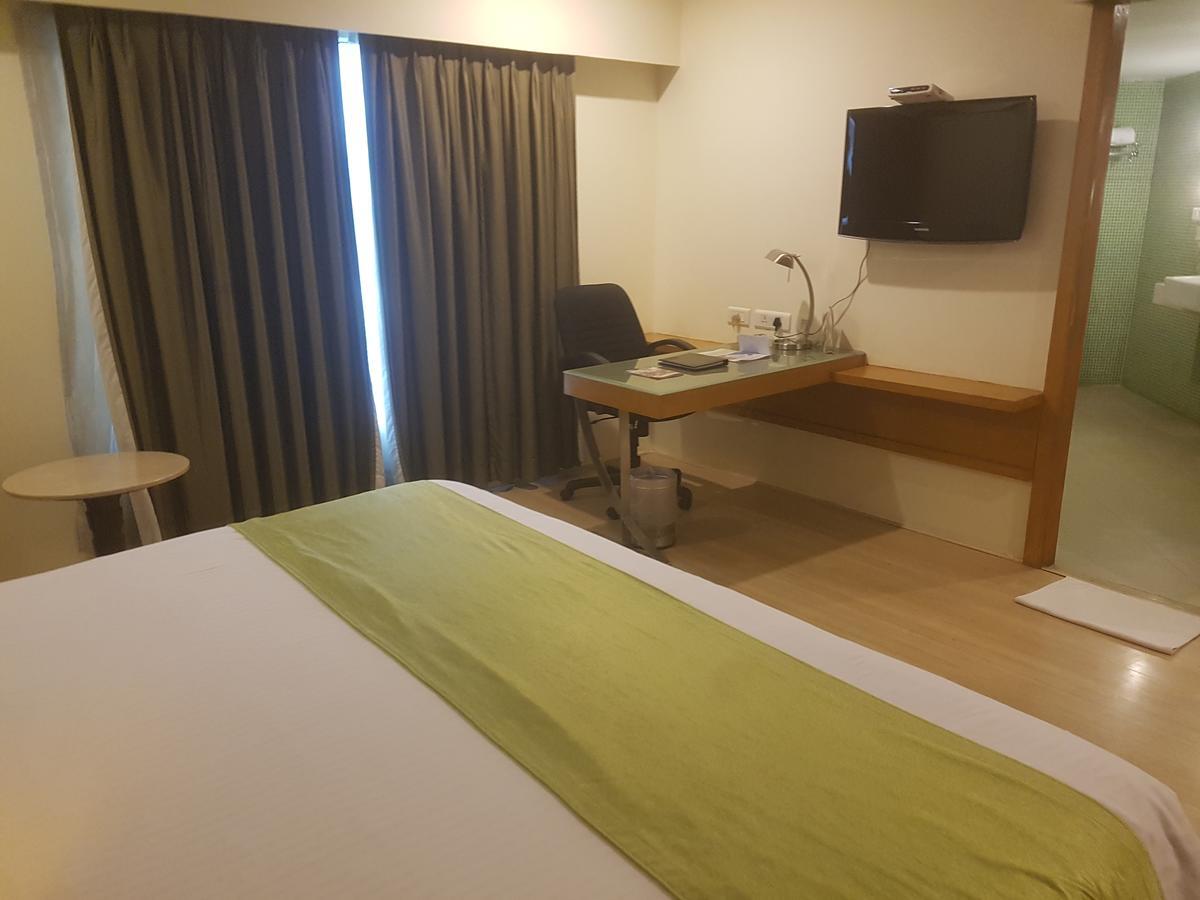 Peerless Hotel Hyderabad Eksteriør bilde